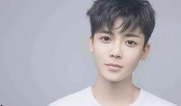 侯明昊吃瓜照片大全视频,照片大全视频揭秘明星日常