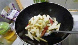 小瓜吃番茄汤视频下载,趣味视频带你领略美食魅力