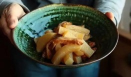 美食博主吃酸野瓜视频,美食博主带你尝鲜