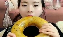 声控博主吃小瓜的视频,趣味视频引网友热议