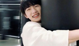 快乐吃瓜宋亚轩视频素材