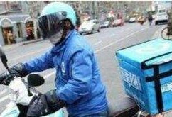 骑手搞笑视频吃瓜,吃瓜群众笑翻，瓜田里的欢乐时光