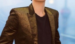 侯明昊吃瓜照片大全视频,照片大全视频揭秘明星日常