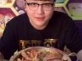 挑战吃瓜的食物视频,揭秘网红美食视频背后的疯狂食趣