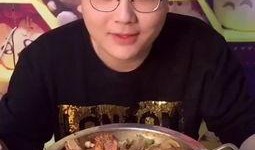 挑战吃瓜的食物视频,揭秘网红美食视频背后的疯狂食趣