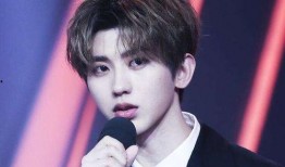 蔡徐坤吃瓜路人视频大全,揭秘明星日常趣味瞬间