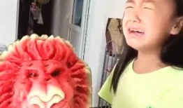 吃瓜把小孩吓哭视频大全,惊魂瞬间！吃瓜视频大全引发小孩集体哭泣