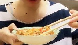 哈米瓜能炒菜吃吗视频,美味家常菜制作教程