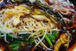 追追不麻瓜吃麻辣烫视频,追追不麻瓜带你领略地道美食魅力