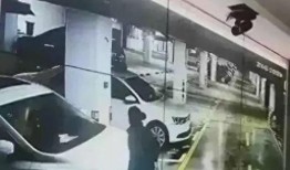 国内高校吃瓜视频,揭秘校园美食背后的那些事