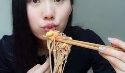 吃瓜嚼东西的视频大全集