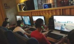 大学生在网吧吃瓜视频,揭秘大学生网络生活现状