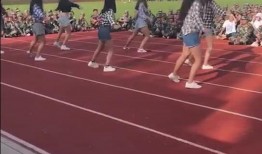 军训舞蹈视频吃瓜在线,吃瓜群众在线热议！