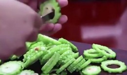 吃凉瓜的正确方法视频,视频揭秘正确吃法