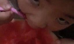 宝宝吃瓜照片视频,宝宝吃瓜萌态瞬间回顾