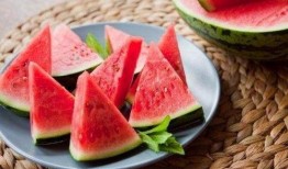 西瓜视频在家吃瓜,尽享西瓜视频“在家吃瓜”盛宴