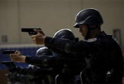 特警力量吃瓜女孩视频,吃瓜女孩意外曝光，揭秘警花日常