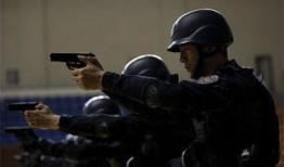 特警力量吃瓜女孩视频,吃瓜女孩意外曝光，揭秘警花日常