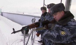 国外罪犯前线吃瓜视频,前线吃瓜视频曝光狱内百态