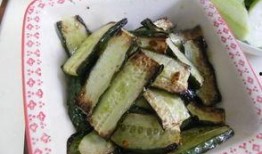 什么瓜可以炒腊肉吃呢视频,用哪种瓜炒腊肉，风味独特！