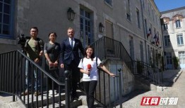 酒店网红吃瓜事件视频大全,视频大全揭秘幕后真相