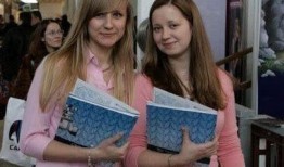 白俄罗斯小太妹吃瓜视频,揭秘网络红人的真实生活