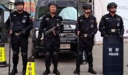 缉毒现场吃瓜群众视频,吃瓜群众镜头记录惊险瞬间