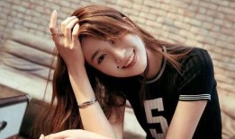 邻家女孩儿吃瓜的视频,揭秘日常生活中的小确幸