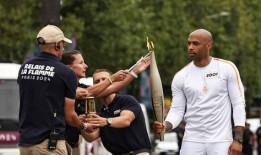 奥运火炬吃瓜视频,一场意外引发的全球热议