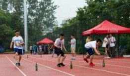 成都交大操场吃瓜视频,校园生活瞬间走红网络