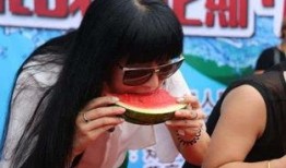 疯狂吃瓜的韩国人视频,揭秘他们的疯狂追剧生活