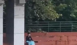 川媒学院吃瓜视频,揭秘校园生活趣味瞬间