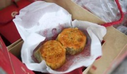 网红二饼掰开吃瓜的视频,瓜果新鲜度大揭秘，掰开吃瓜新体验