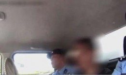 新疆吃瓜事件视频解说,一场引发热议的网络视频风波