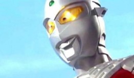 奥特曼吃瓜搞笑视频,笑料横飞！